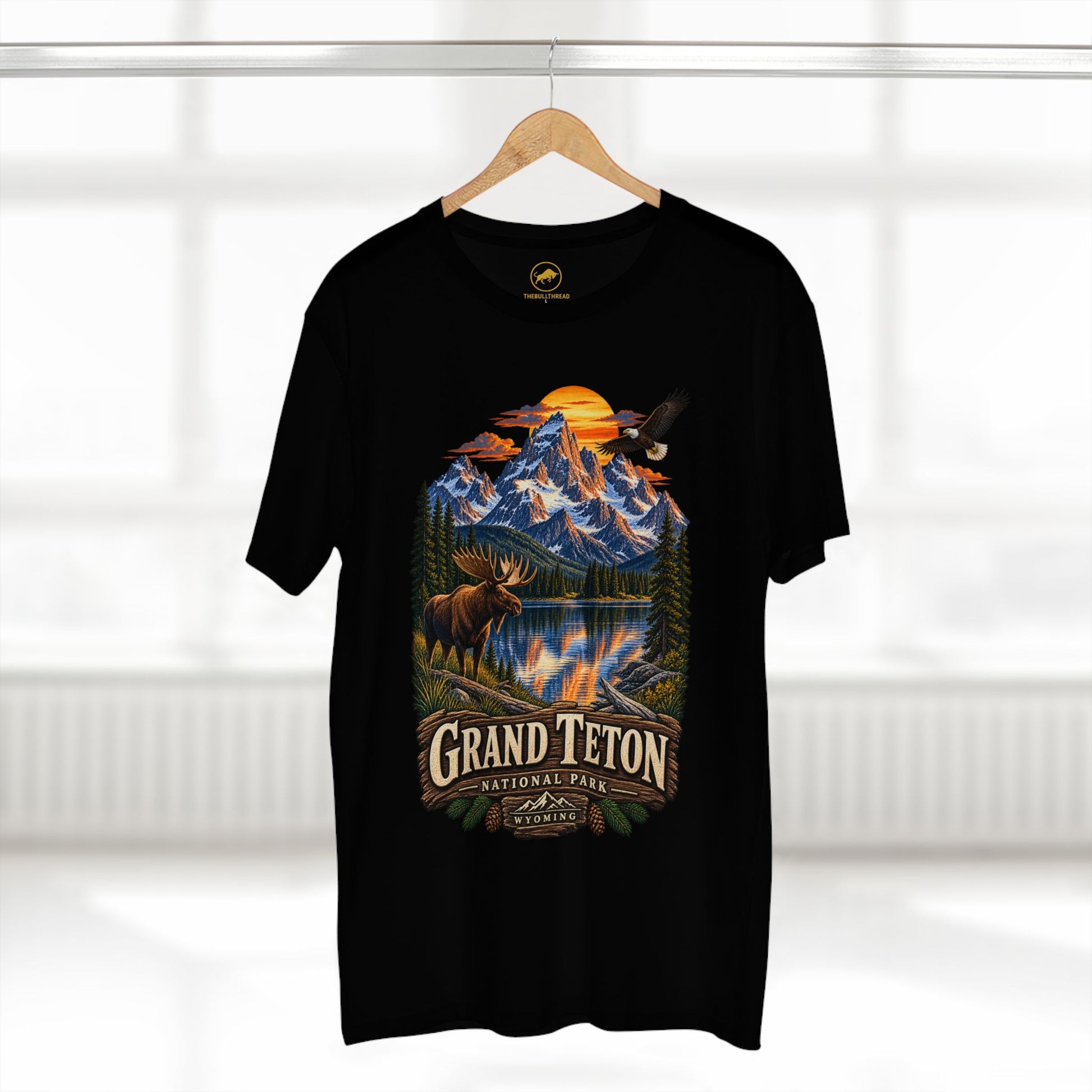 Grand Teton National Park Shirt, Wyoming Moose Mountain Graphic Tee, Rocky Mountain Wildlife T-Shirt, Vintage Outdoor Adventure Gift.